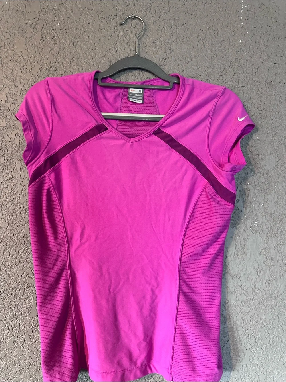 Nike Women’s Bright Pink Short-Sleeve Athletic Tee